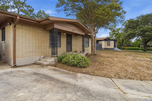 407 MONTPELIER DR, San Antonio, TX 78228