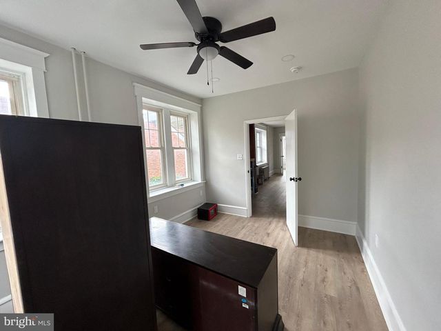825 JERSEY AVE, Gloucester City, NJ 08030