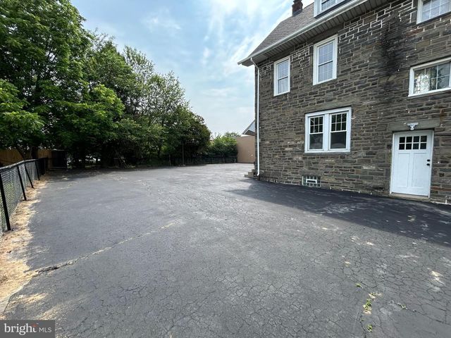825 JERSEY AVE, Gloucester City, NJ 08030