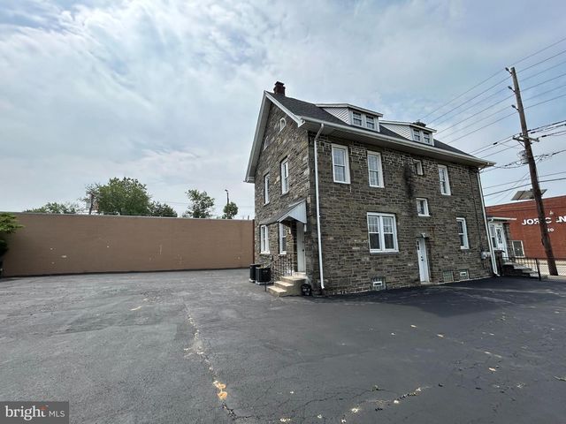 825 JERSEY AVE, Gloucester City, NJ 08030