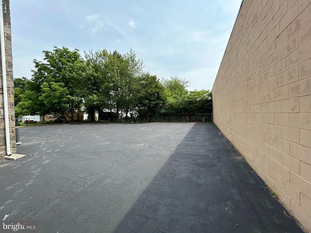 825 JERSEY AVE, Gloucester City, NJ 08030