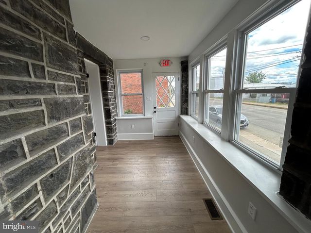 825 JERSEY AVE, Gloucester City, NJ 08030