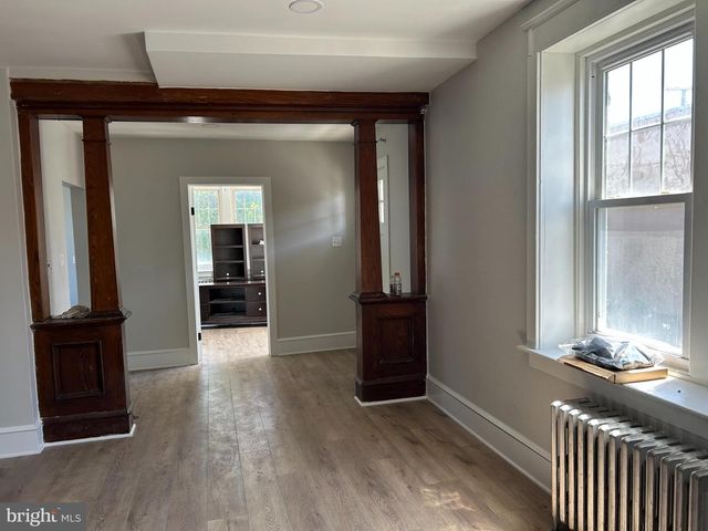 825 JERSEY AVE, Gloucester City, NJ 08030