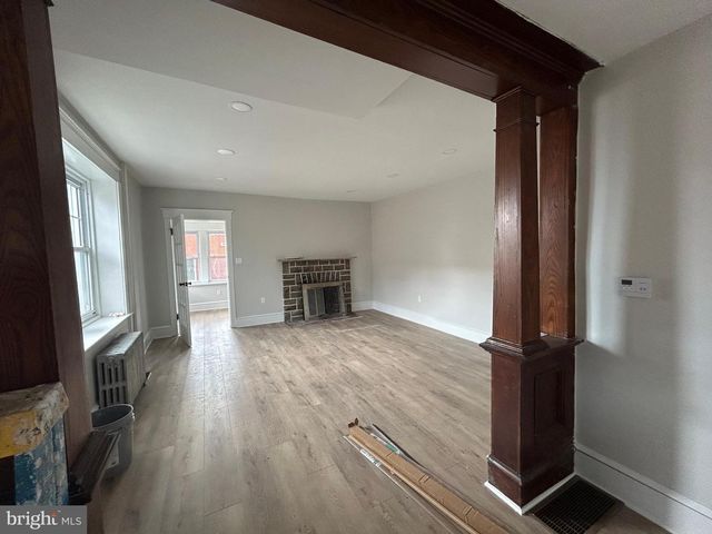 825 JERSEY AVE, Gloucester City, NJ 08030