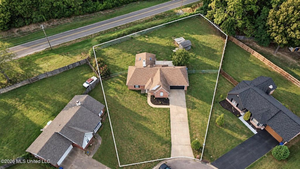 6972 Fox Briar Cove, Walls, MS 38680 — exterior