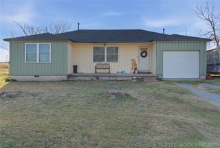 307 S Gray Pl Place, Chouteau, OK 74337