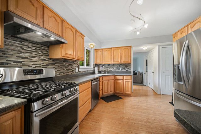 464 Springbrook Crescent, Saline, MI 48176