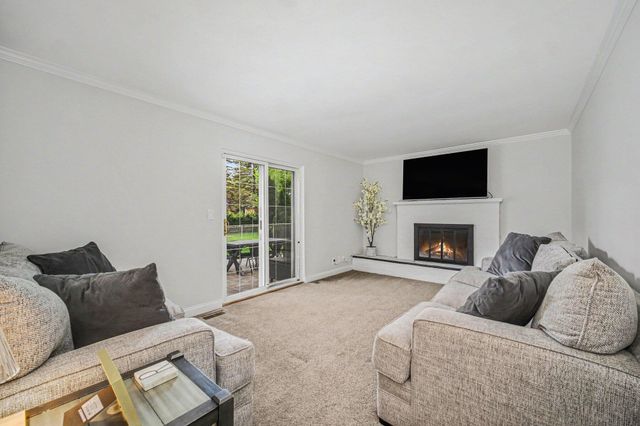 464 Springbrook Crescent, Saline, MI 48176