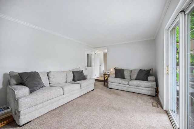 464 Springbrook Crescent, Saline, MI 48176