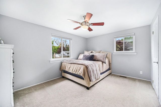 464 Springbrook Crescent, Saline, MI 48176