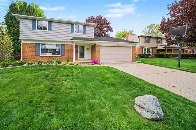 464 Springbrook Crescent, Saline, MI 48176