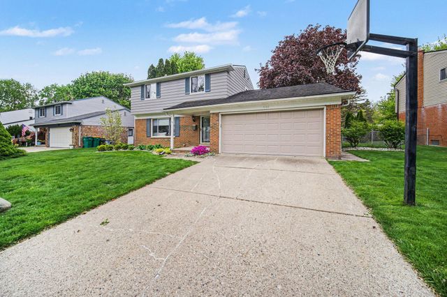 464 Springbrook Crescent, Saline, MI 48176