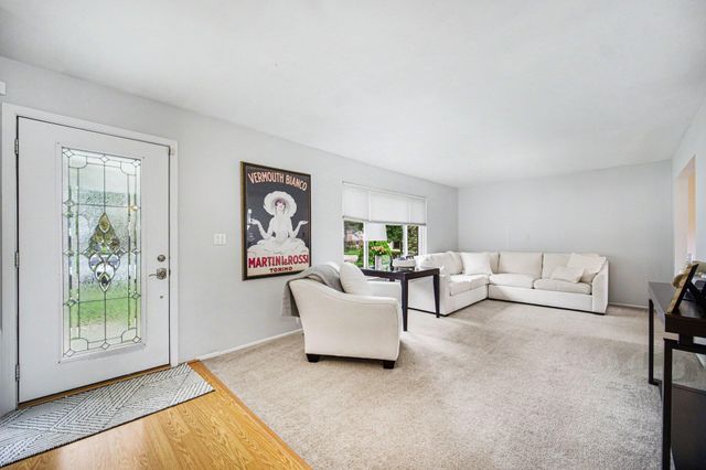 464 Springbrook Crescent, Saline, MI 48176