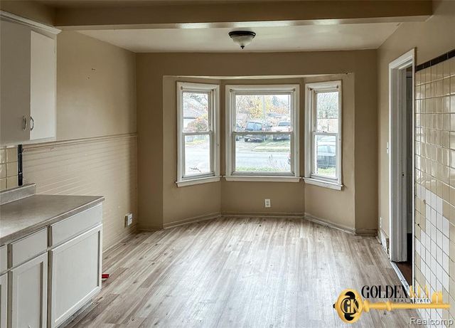 11559 Kenmoor Street, Detroit, MI 48205