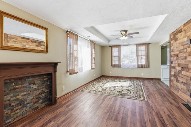 1620 S 9TH Street, Council Bluffs, IA 51501