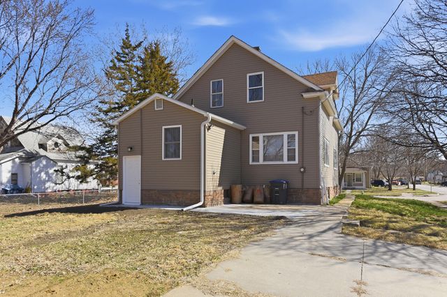 1620 S 9TH Street, Council Bluffs, IA 51501