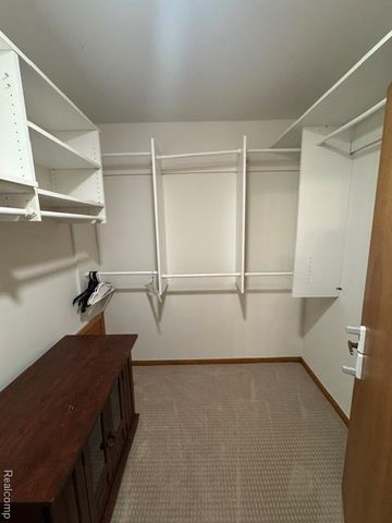 875 Greenview Court 62, Rochester Hills, MI 48307