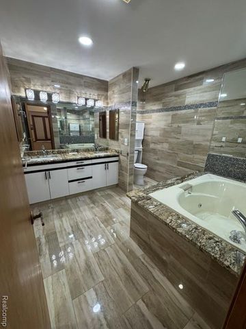 875 Greenview Court 62, Rochester Hills, MI 48307