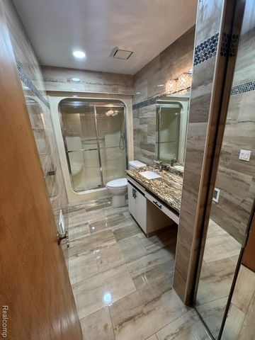 875 Greenview Court 62, Rochester Hills, MI 48307