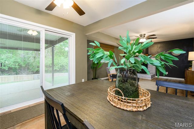 5639 Chalet Manor Court, Oakville, MO 63129