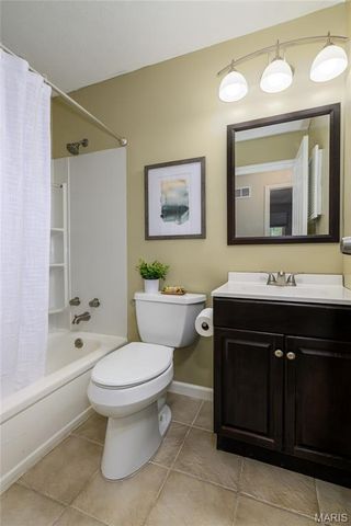 5639 Chalet Manor Court, Oakville, MO 63129