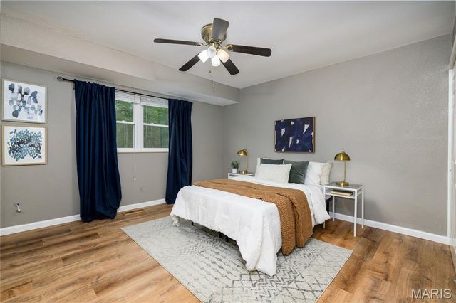 5639 Chalet Manor Court, Oakville, MO 63129