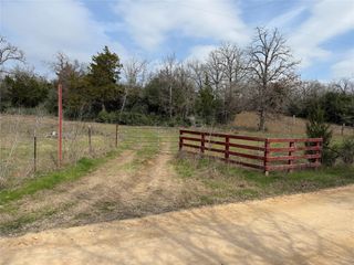 000 County Road 278 RD, Luling, TX 78648