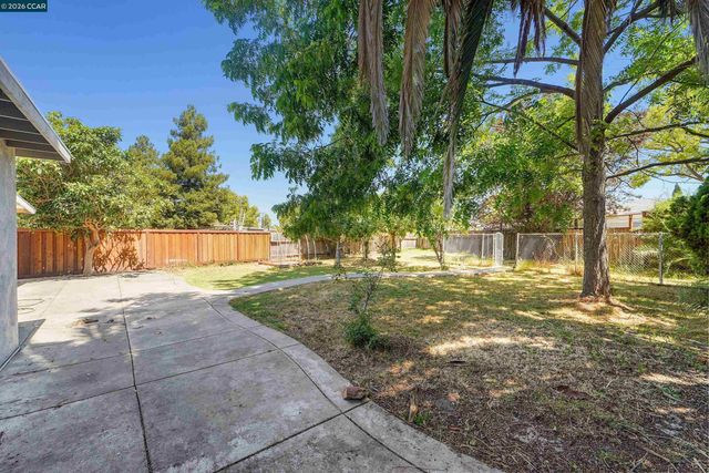 207 Los Altos Pl, American Canyon, CA 94503