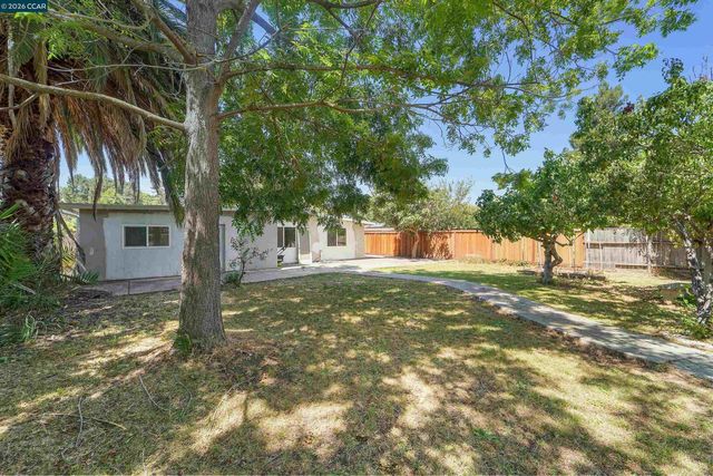 207 Los Altos Pl, American Canyon, CA 94503