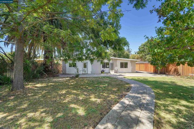207 Los Altos Pl, American Canyon, CA 94503