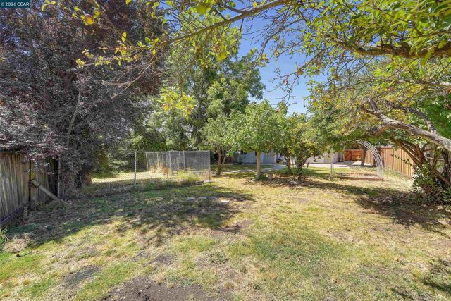 207 Los Altos Pl, American Canyon, CA 94503