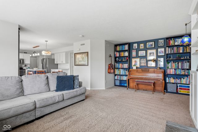 16684 Salimonia Lane, Westfield, IN 46074
