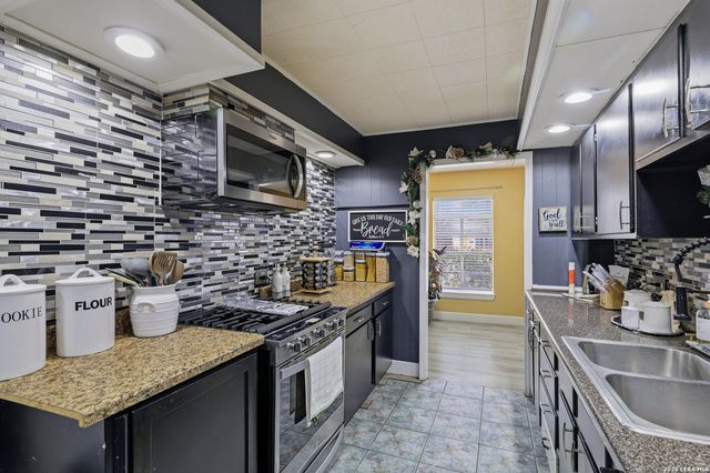 118 Redrock, San Antonio, TX 78213