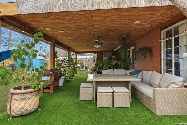 118 Redrock, San Antonio, TX 78213