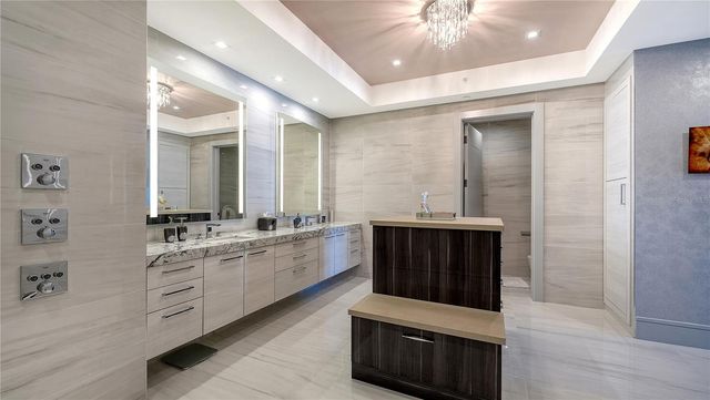 401 QUAY COMMONS 805, Sarasota, FL 34236