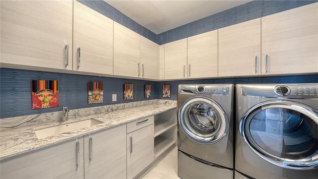 401 QUAY COMMONS 805, Sarasota, FL 34236