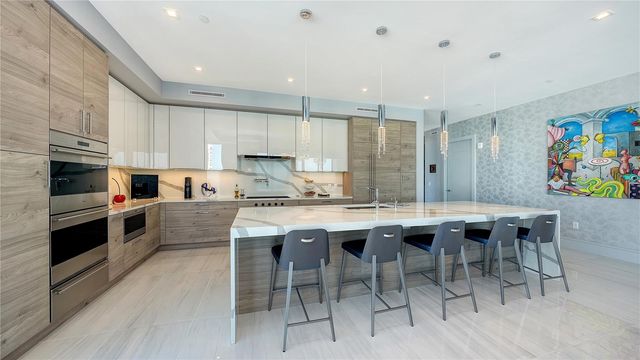 401 QUAY COMMONS 805, Sarasota, FL 34236