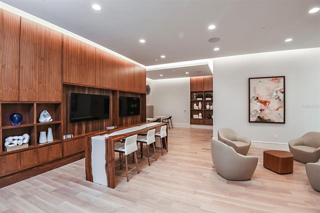 401 QUAY COMMONS 805, Sarasota, FL 34236