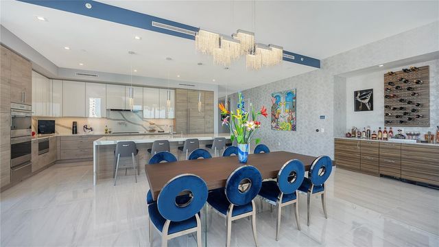 401 QUAY COMMONS 805, Sarasota, FL 34236