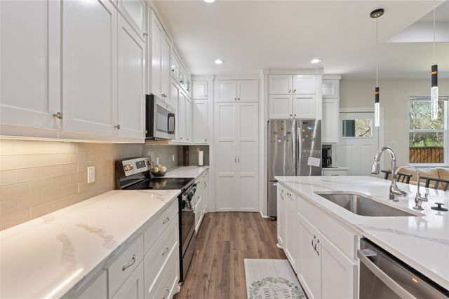 2735 Prosperity Avenue, Dallas, TX 75216