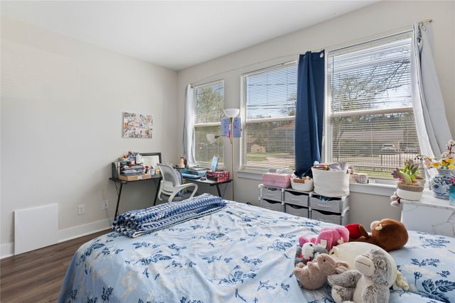 2735 Prosperity Avenue, Dallas, TX 75216