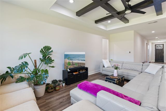 2735 Prosperity Avenue, Dallas, TX 75216