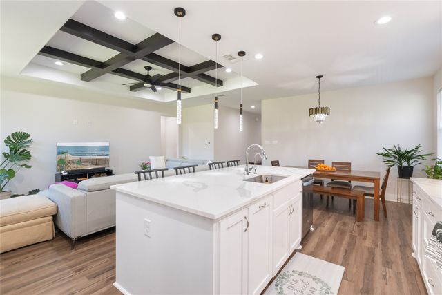 2735 Prosperity Avenue, Dallas, TX 75216