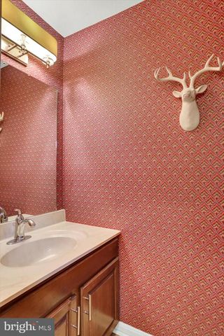 2015-B SOUTHPOINT DR, Hummelstown, PA 17036