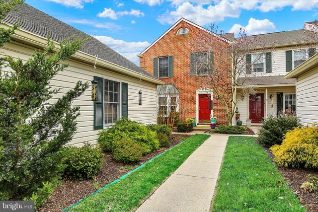 2015-B SOUTHPOINT DR, Hummelstown, PA 17036