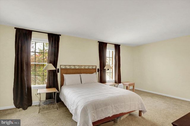 2015-B SOUTHPOINT DR, Hummelstown, PA 17036