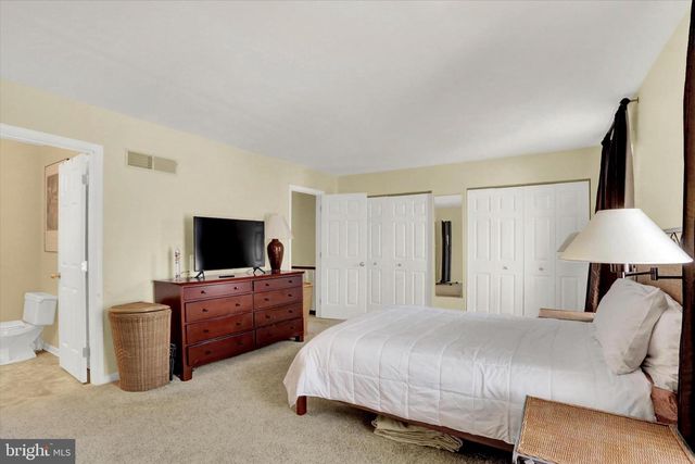 2015-B SOUTHPOINT DR, Hummelstown, PA 17036