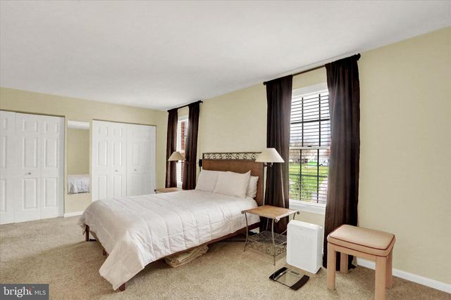 2015-B SOUTHPOINT DR, Hummelstown, PA 17036