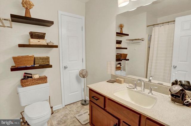 2015-B SOUTHPOINT DR, Hummelstown, PA 17036