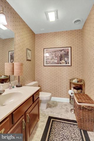 2015-B SOUTHPOINT DR, Hummelstown, PA 17036